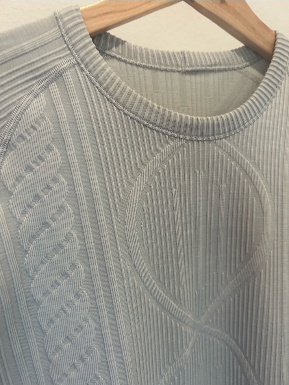 Lululemon RestLess Shirt - Picture 4 of 6